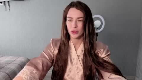 Snapshot of kira_love1 chatting on May 28, 2026, 8:33 am Kira love1 online show from May 28, 2026, 8:33 am