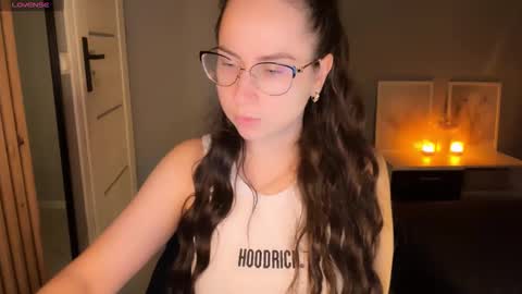 Snapshot of kira_nuru_queen chatting on February 13, 2026, 11:34 pm Kira online show from February 13, 2026, 11:34 pm