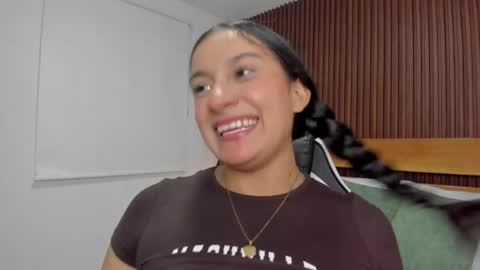 Snapshot of kira_relish chatting on May 6, 2026, 3:39 pm K I R A online show from May 6, 2026, 3:39 pm