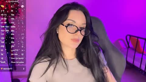 Kira online show from November 23, 2025, 4:01 am