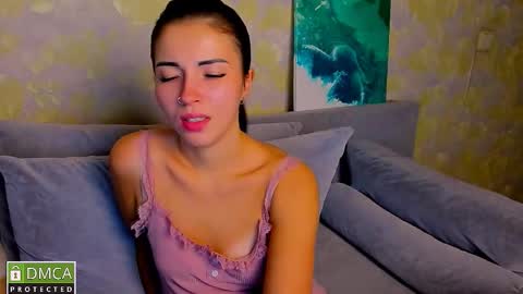 kiraa sunny online show from October 25, 2025, 6:35 pm