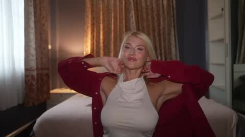 kira bloom online show from May 20, 2026, 9:37 am