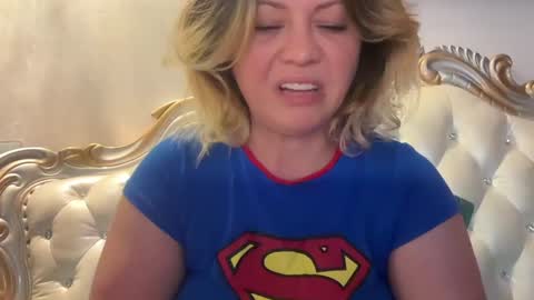 KiraDivine online show from January 13, 2026, 2:33 pm