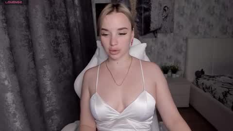 Snapshot of kirakrox chatting on October 12, 2025, 6:40 pm kirakrox online show from October 12, 2025, 6:40 pm