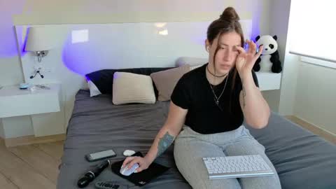 Kira online show from March 23, 2026, 8:07 am