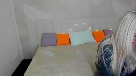 Kira online show from March 6, 2025, 2:30 am