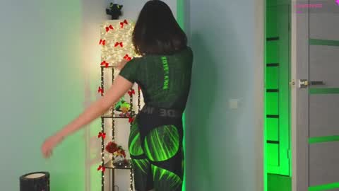 Kiara online show from January 1, 2025, 8:47 pm