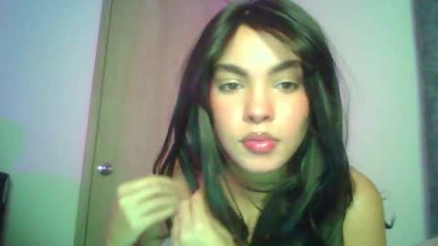 Kiri online show from October 14, 2025, 4:57 am