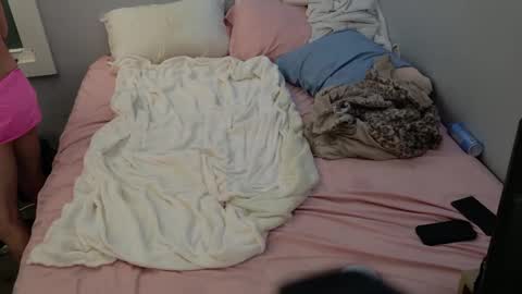 Snapshot of kirkcammerman1 chatting on December 25, 2024, 11:11 am Onya online show from December 25, 2024, 11:11 am