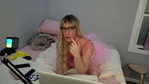 Snapshot of kirkcammerman1 chatting on January 10, 2025, 8:40 am Onya online show from January 10, 2025, 8:40 am