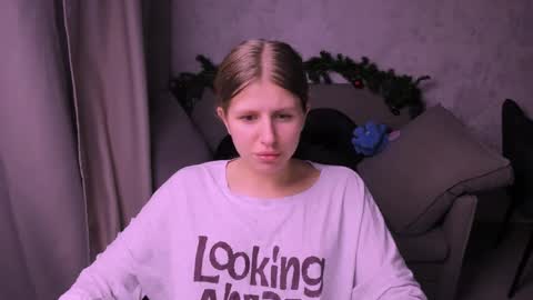 Kira online show from January 4, 2025, 8:05 pm