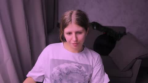 Kira online show from January 5, 2025, 9:14 pm