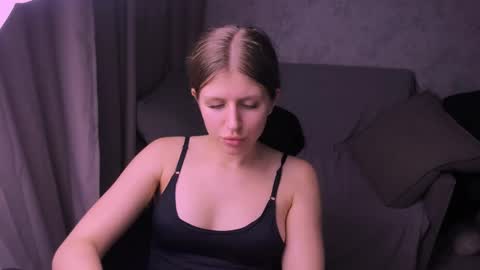 Kira online show from February 2, 2025, 10:28 pm