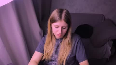 Kira online show from February 9, 2025, 7:41 pm