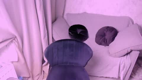 Kira online show from February 25, 2025, 10:39 pm