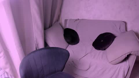 Kira online show from March 7, 2025, 7:05 pm