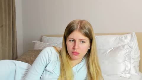 Kira online show from December 20, 2025, 6:59 pm