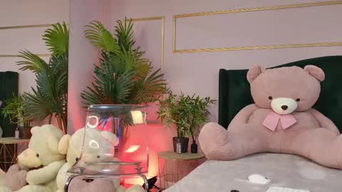 Snapshot of kirrawhite chatting on March 30, 2026, 5:19 am Kirra online show from March 30, 2026, 5:19 am