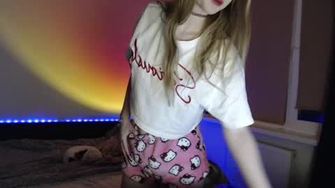 kisa____ online show from October 27, 2025, 9:08 pm