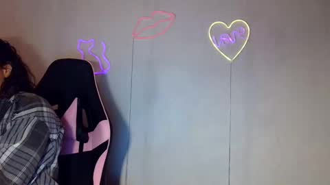 kiss_ameliaa online show from March 1, 2025, 5:38 pm