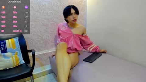 kiss_hott15 online show from January 9, 2025, 10:52 pm