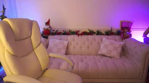 KissableKira online show from December 22, 2025, 7:05 am