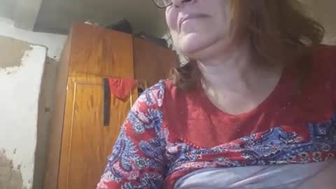 kissandvibe online show from December 4, 2025, 8:06 pm