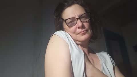 kissandvibe online show from May 15, 2026, 7:32 pm