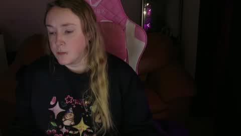 kissica online show from January 21, 2025, 7:17 pm