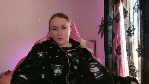 kissica online show from February 6, 2025, 11:43 am