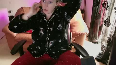 kissica online show from February 10, 2025, 12:18 pm