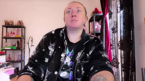 kissica online show from December 5, 2025, 11:08 am