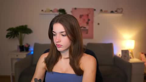 Sisi online show from January 9, 2026, 7:15 pm