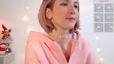 Snapshot of kisskiss_muah chatting on February 8, 2025, 2:05 pm Kate  online show from February 8, 2025, 2:05 pm