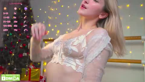 Kate  online show from December 20, 2025, 2:13 pm