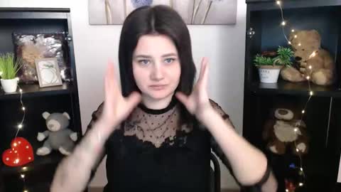 kissleoxx online show from February 11, 2026, 2:44 pm