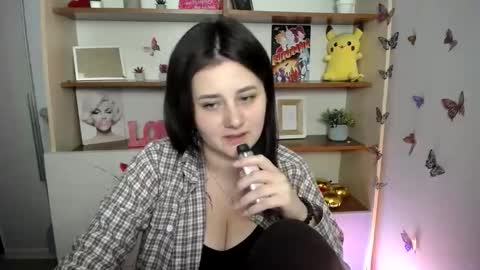 kissleoxx online show from June 11, 2026, 12:58 pm