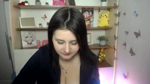 kissleoxx online show from June 17, 2026, 12:07 pm