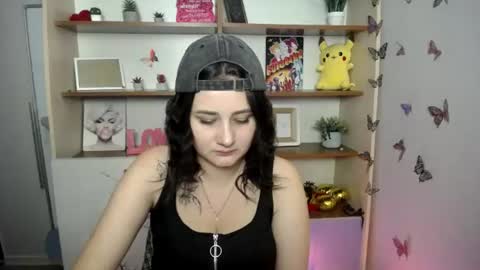 kissleoxx online show from July 16, 2026, 12:11 pm