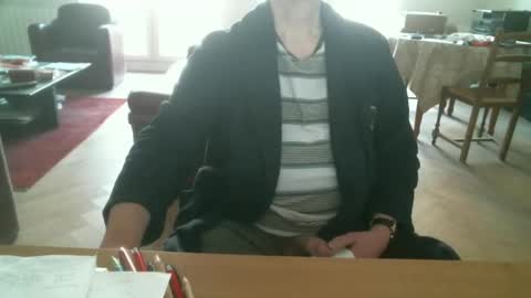 kisslog1 online show from February 8, 2025, 8:52 am