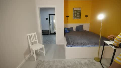 Snapshot of kissmesloww chatting on October 22, 2025, 3:23 pm Snezhana online show from October 22, 2025, 3:23 pm