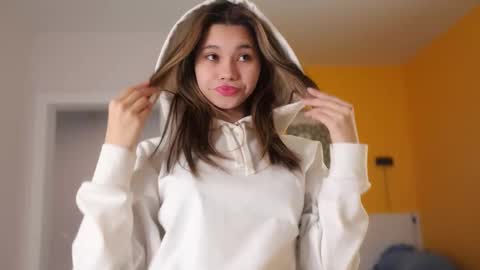 Snapshot of kissmesloww chatting on October 26, 2025, 2:12 pm Snezhana online show from October 26, 2025, 2:12 pm