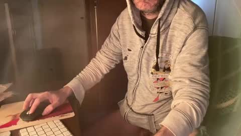 kissofbanned1983 online show from April 23, 2026, 6:36 am