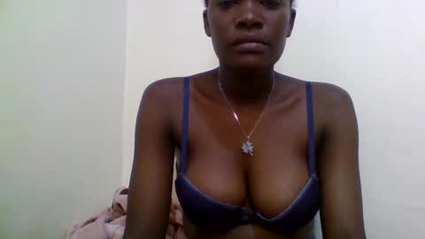 kissybabe01 online show from October 4, 2025, 6:39 pm