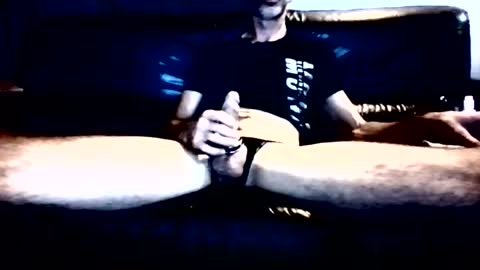 kit_walker101 online show from March 25, 2026, 11:49 am