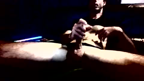 kit_walker101 online show from April 8, 2026, 12:49 pm