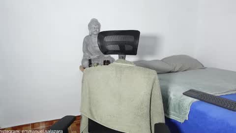 kite__ online show from December 25, 2024, 11:31 pm