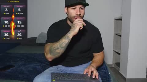 kite__ online show from October 13, 2025, 4:01 am