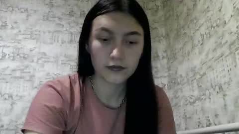 kiti_kitiss online show from January 14, 2025, 11:53 am