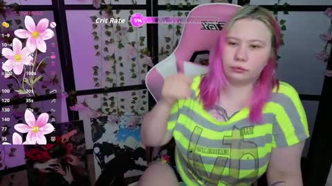 Snapshot of kitsune_little chatting on April 7, 2026, 11:32 am kitsune_little online show from April 7, 2026, 11:32 am